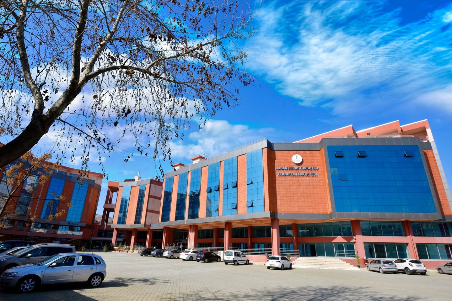 Yurt binası dış cephe fotoğrafı